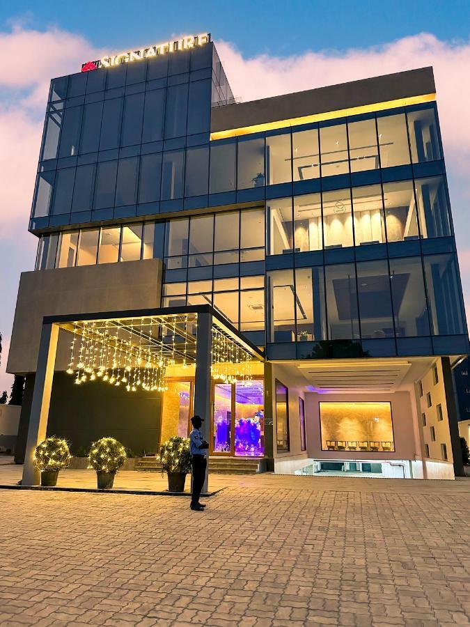 Signature Hotels Визакхапатнам Екстериор снимка